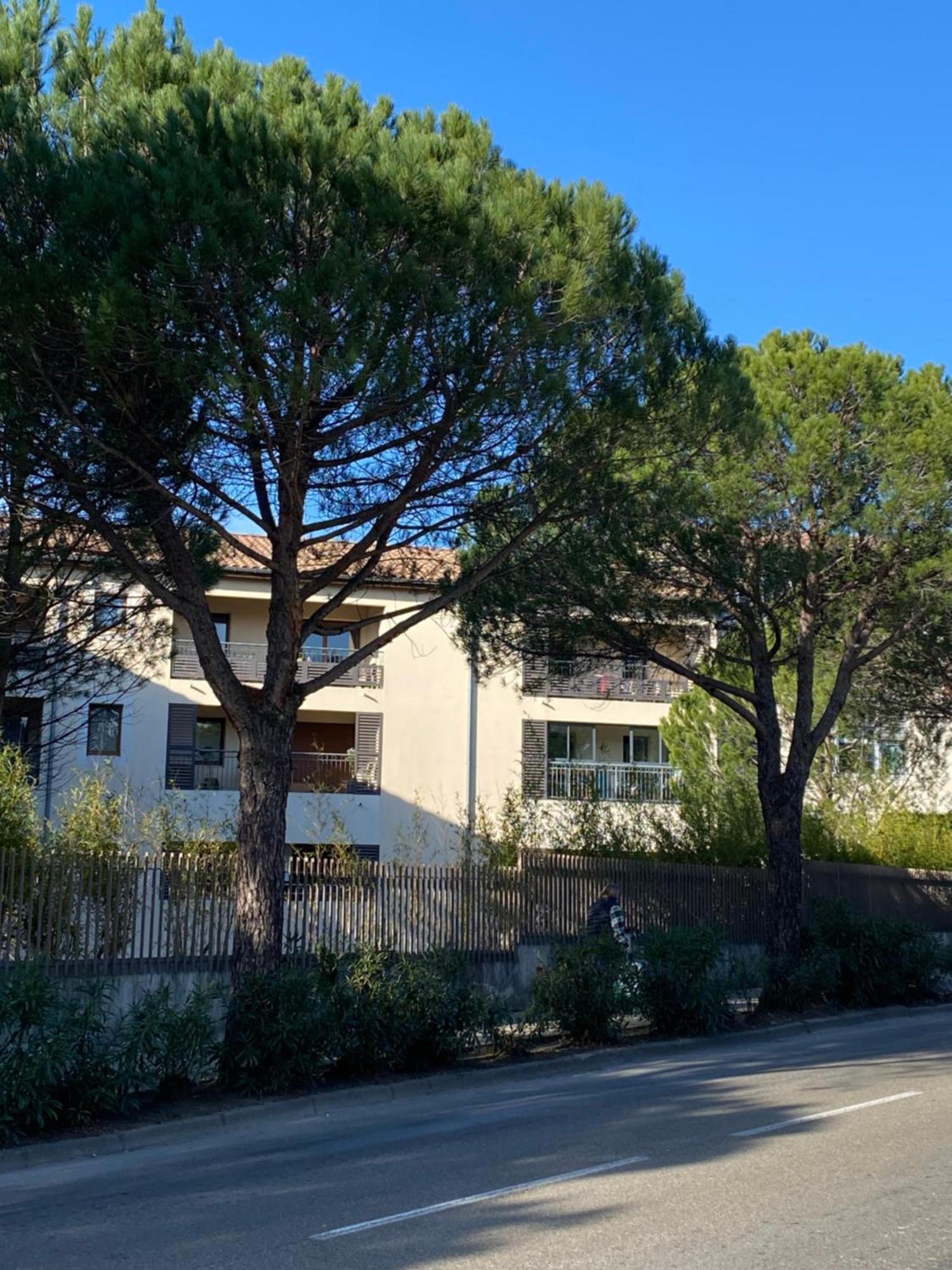 Sejour Evasion A Uzes Apartment Bagian luar foto