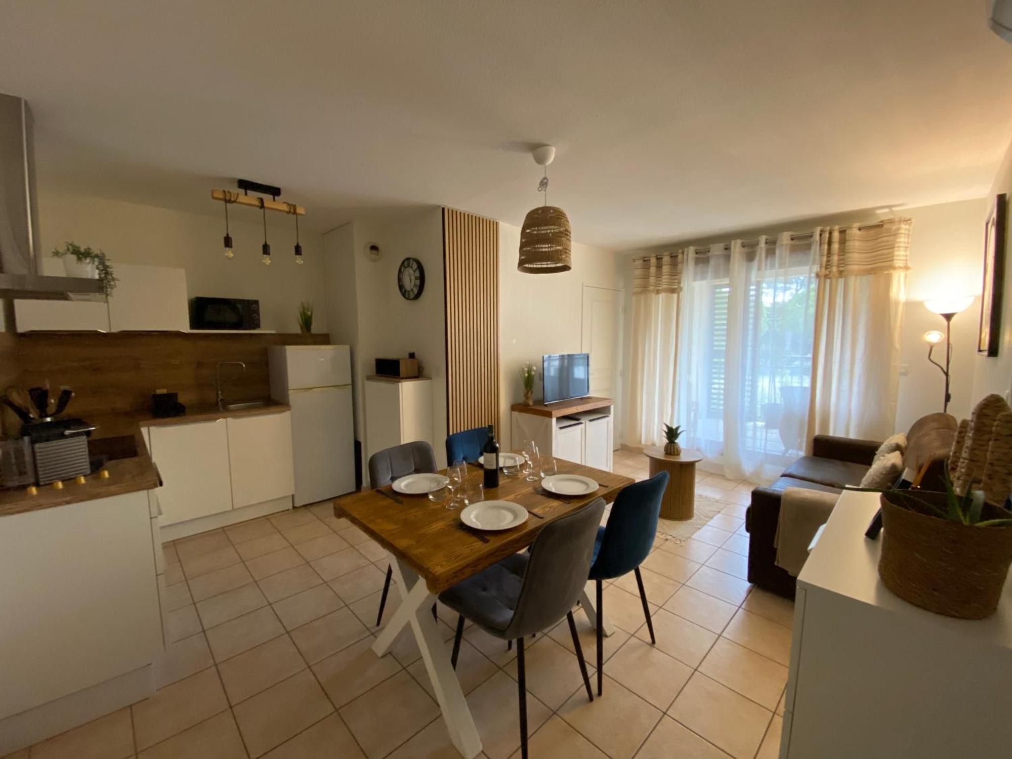 Sejour Evasion A Uzes Apartment Bagian luar foto